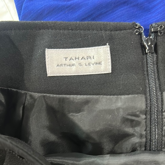 Tahari Black Knee-Length Pencil Skirt for Work - Picture 5 of 6